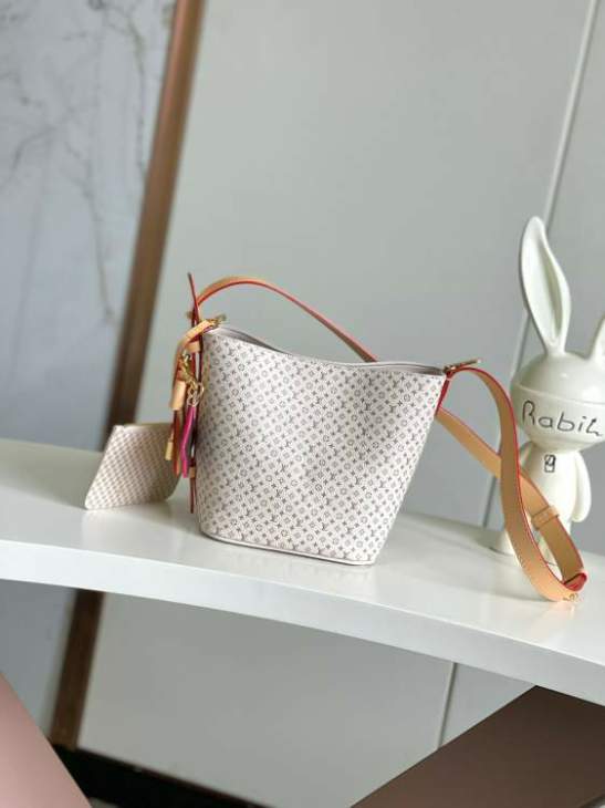 Picture of Louis Vuitton Handbags _SKUfw197907004fw